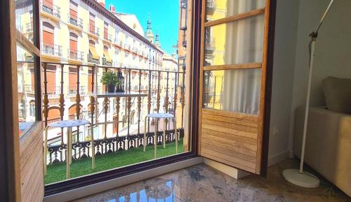 Deluxe One-Bedroom Apartment with City View