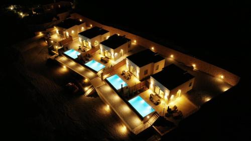 King Suite with Pool View