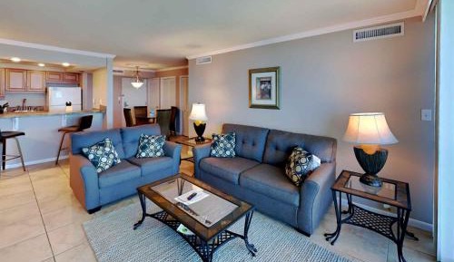 One-Bedroom Apartment with Ocean View