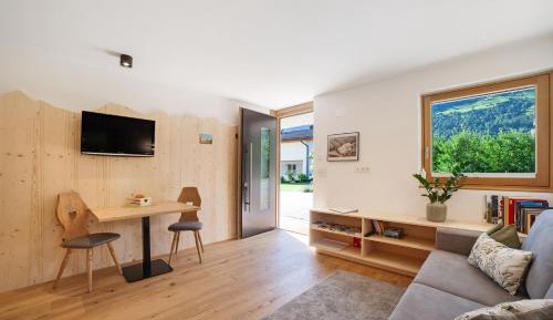 Superior One-Bedroom Apartment