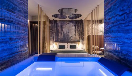 Suite with Private Pool