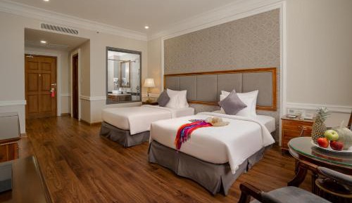 Twin Room with City View