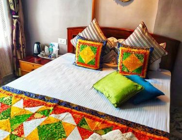 Double Room with Mountain View