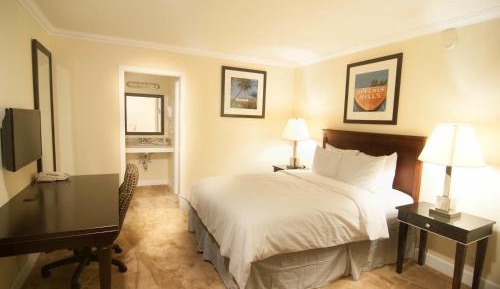 Deluxe Queen Room