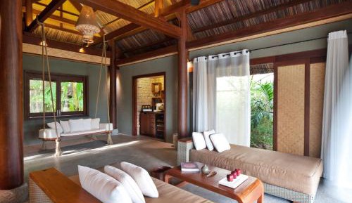 Lagoon Pool Villa
