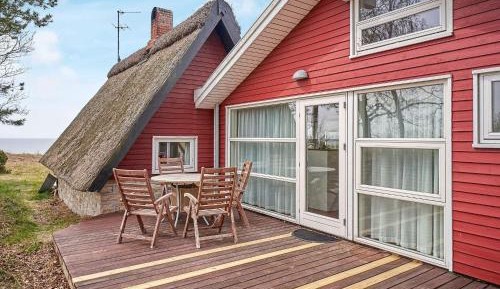 Four-Bedroom Holiday Home