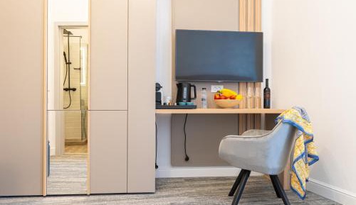 Horia Tecau - Double Room (balcony, 1st floor)