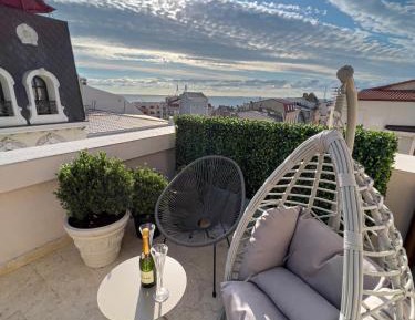 Gheorghe Hagi - Apartment with Sea View (3rd floor)