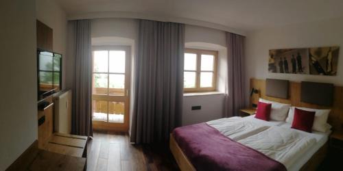 Double Room with Mountain View