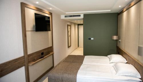 Superior Double or Twin Room with Garden View