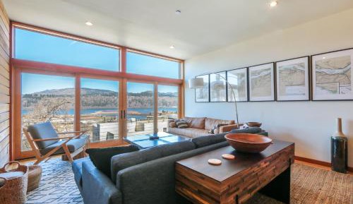 Four-Bedroom Holiday Home