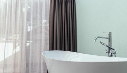 Deluxe Suite with Spa Bath