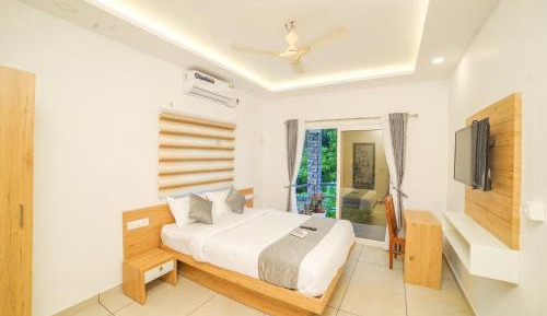 Deluxe Double Room with Balcony