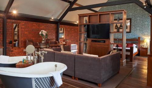  Signature Suite