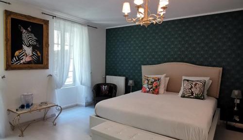Deluxe Queen Room