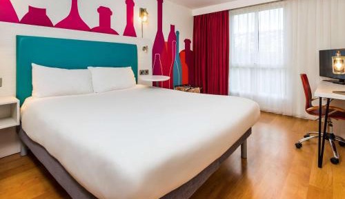 Queen Room