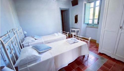 Twin Room with Private Bathroom