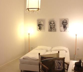 Studio Apartment