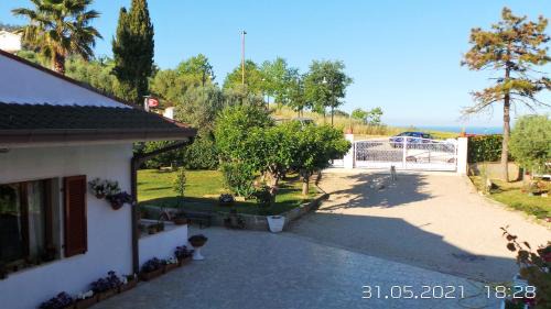 Standard Double Room with Shared Bathroom