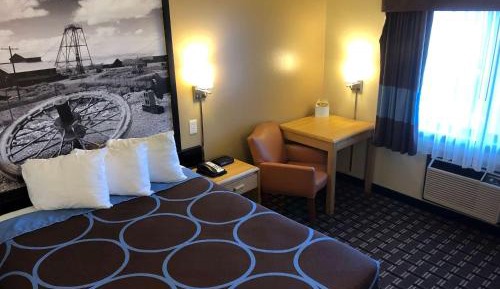 Queen Room - Mobility Access/Non-Smoking