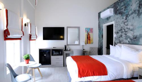 Deluxe Double Room with Shower