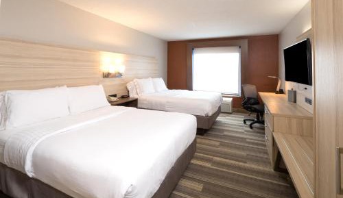 Standard Queen Room with Two Queen Beds