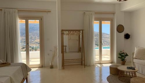 Studio with Balcony