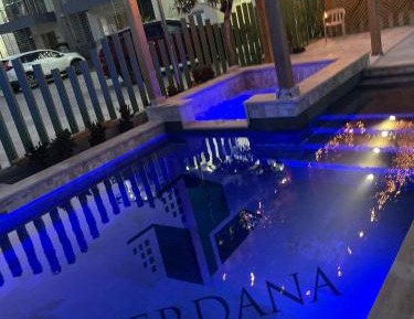Apartment with Pool View 
