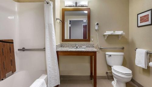 Queen Room with Two Queen Beds - Accessible/Non-Smoking 