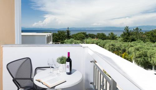 Duplex Suite with Side Sea View