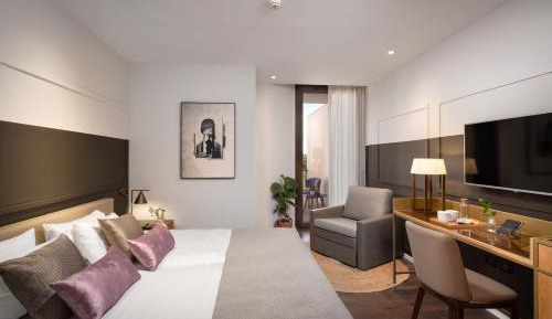 Deluxe Double or Twin Room with Balcony