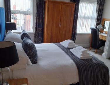 Deluxe Double Room with Shower