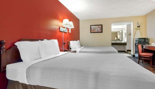 Queen Room with Two Queen Beds - Non-Smoking