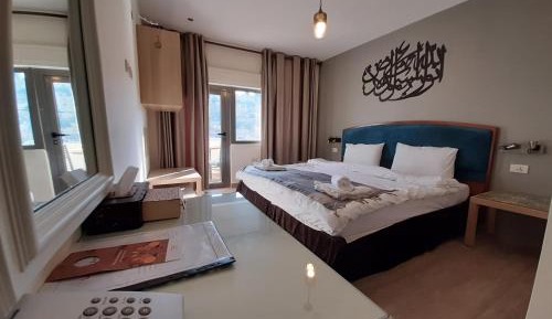 Deluxe Double Room with Balcony and Theater View