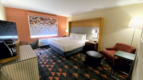 King Room - Mobility Access/Hearing Accessible
