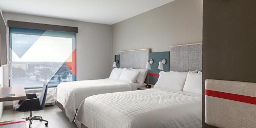 Standard Room with Two Queen Beds