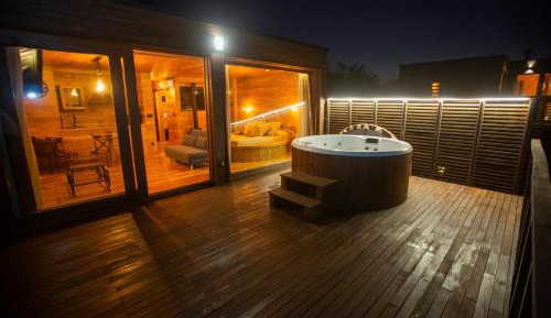 Deluxe Bungalow