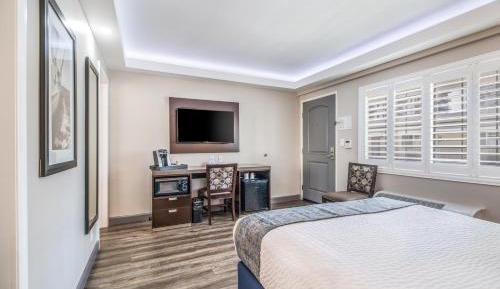 Two-Bedroom Suite