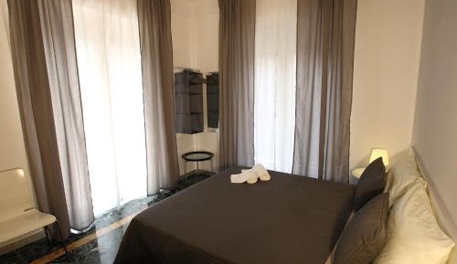 Standard Double Room with Shared Bathroom