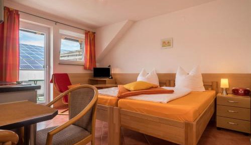 Superior One-Bedroom Apartment with Balcony