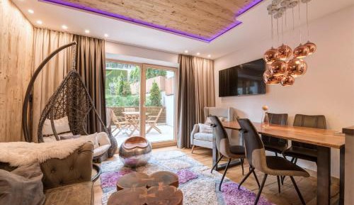 Apartment with Terrace (Alpen Herz)
