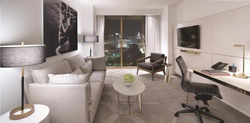W Escape Strip View King Suite