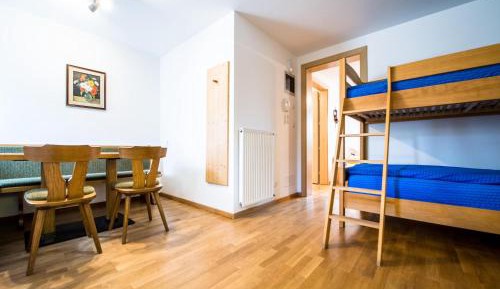Superior One-Bedroom Apartment