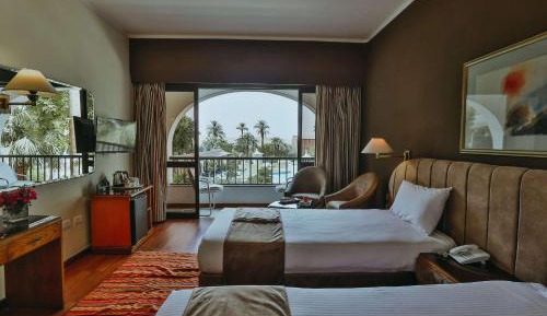 Deluxe Double or Twin Room with Pool View
