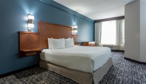 King Room with Sofa Bed and Accessible Tub - Disability Access