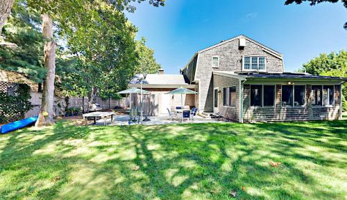 Four bedroom holiday home 