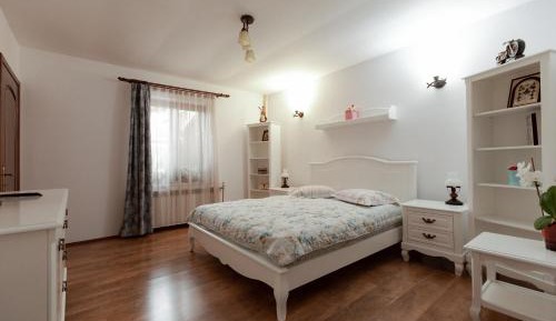 Queen Room - Disability Access
