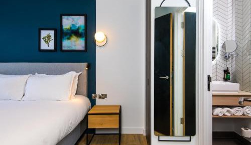 One-Bedroom King Suite