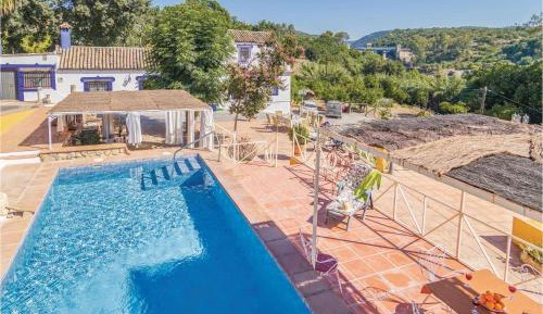 Three-Bedroom Holiday Home 