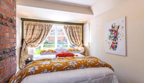 Deluxe Queen Room